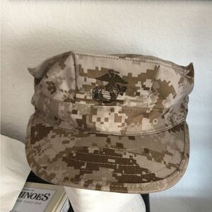 Marine corps desert marpat 8 point cover size large